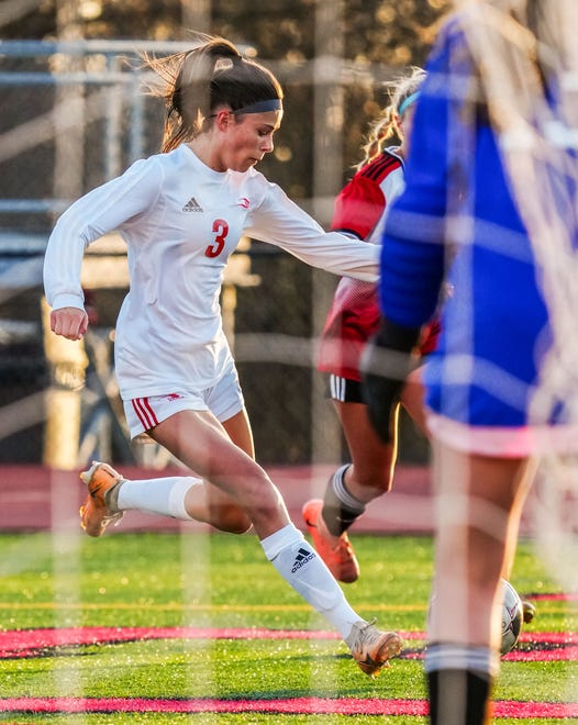 Arrowhead's Amara Leppla (3) races in for a goal during the match at Pewaukee, Friday, April 12, 2024. Leppla scored twice on the night, leading Arrowhead to a 3-0 victory.